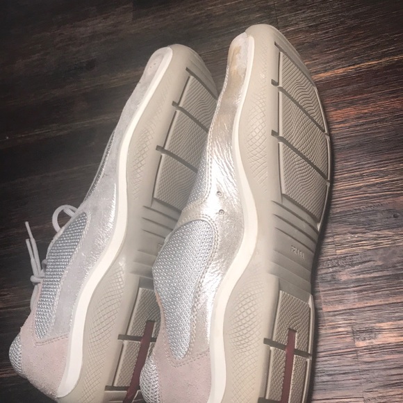 Shoes - Picture 5 of 8